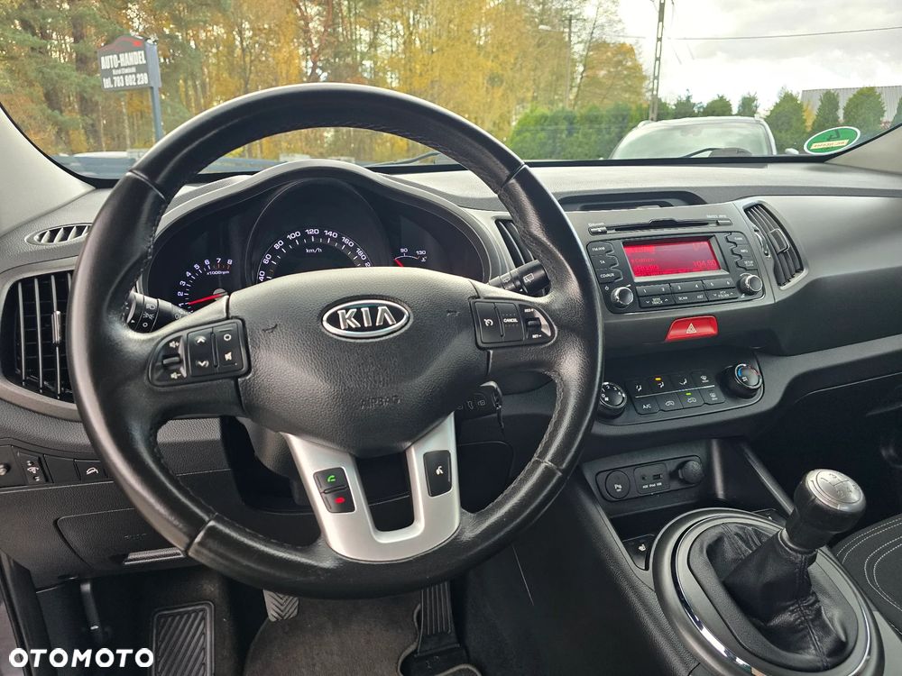 Kia Sportage 2.0 L - 33