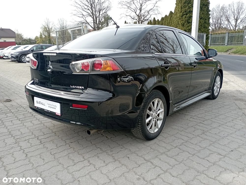 Mitsubishi Lancer 1.6 Intense - 21