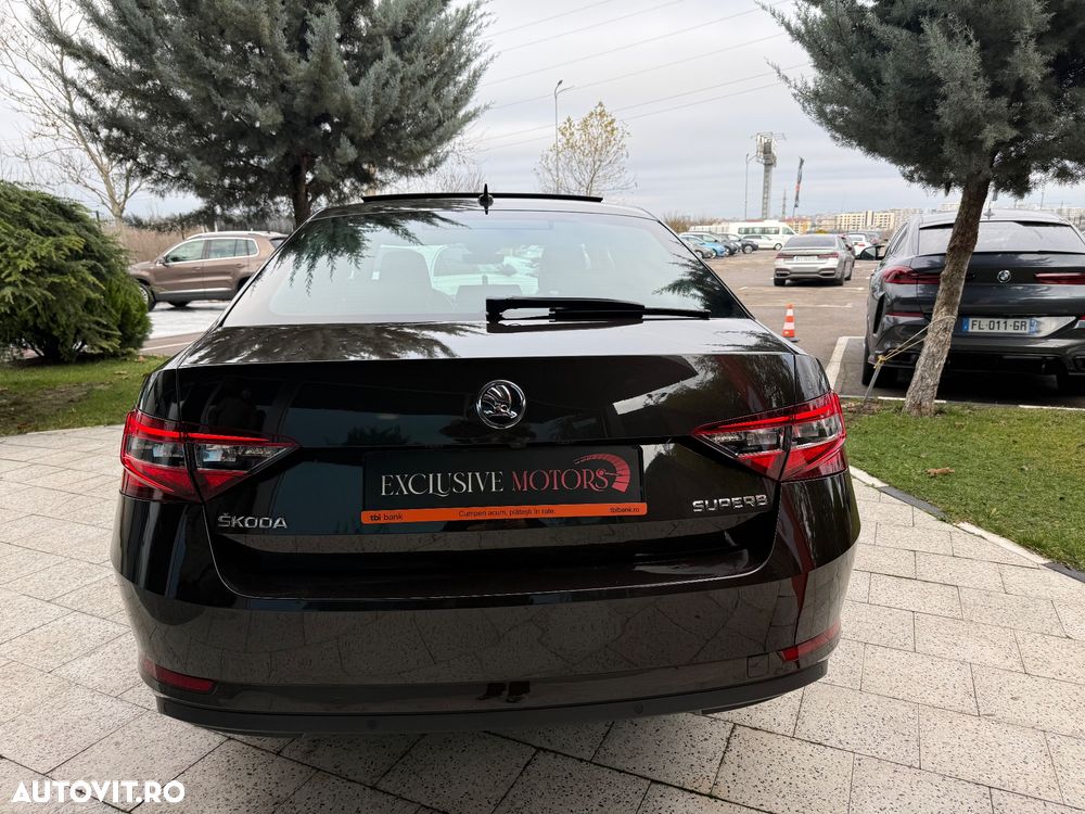 Skoda Superb 2.0 TDI DSG Laurin & Klement - 9