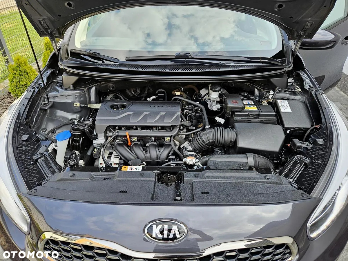 Kia Ceed 1.4 CVVT Dream Team Edition - 30