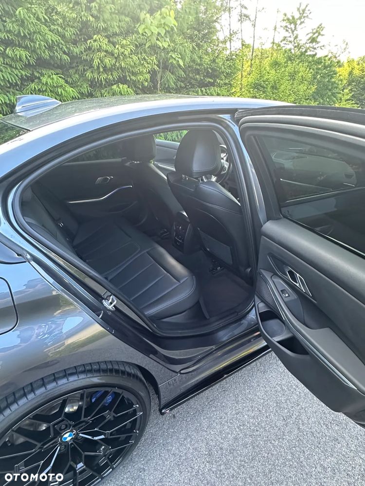 BMW Seria 3 M340i xDrive sport - 29