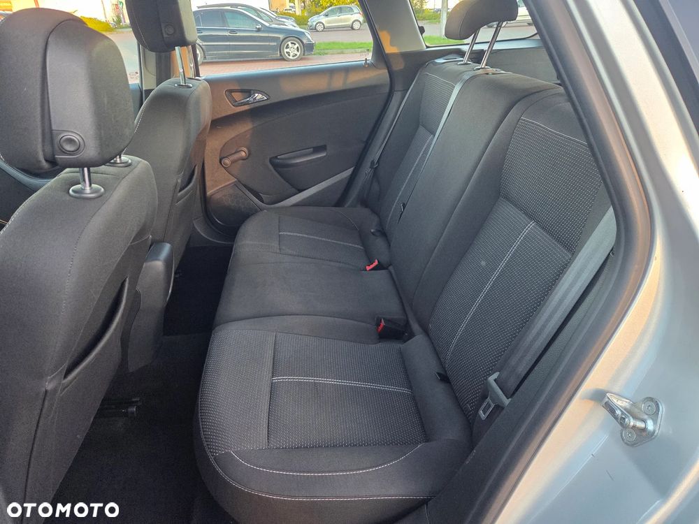 Opel Astra - 14