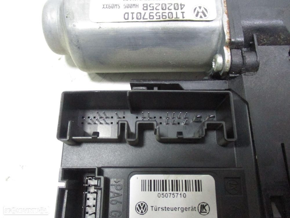 MOTOR ELEVADOR DE VIDRO FRONTAL ESQUERDO VOLKSWAGEN CADDY III BREAK FAMILIAR 200... - 4