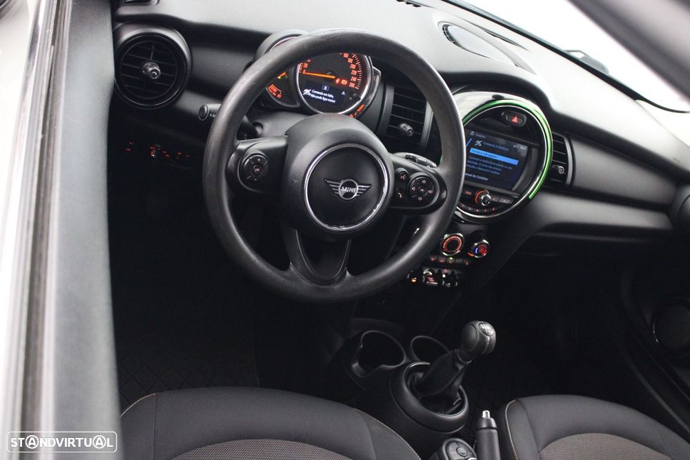 MINI 3 Portas One - 36