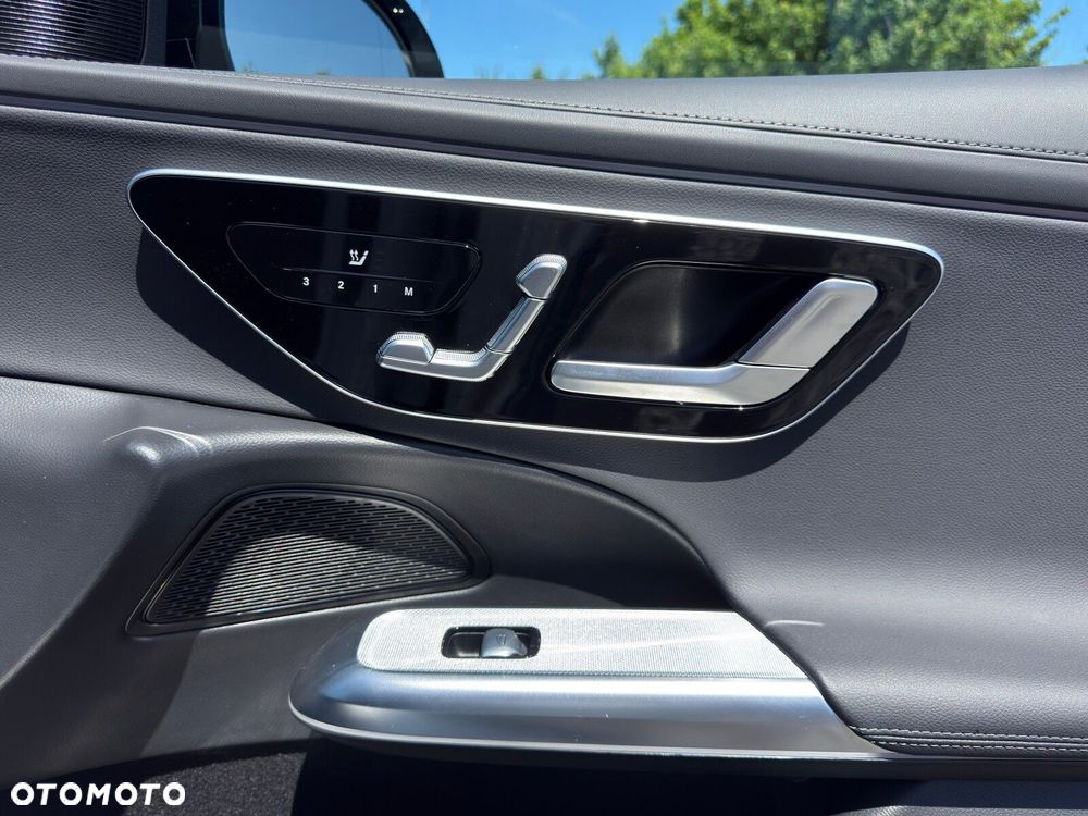 Mercedes-Benz Klasa E 220 d mHEV 4-Matic AMG 9G-Tronic - 25