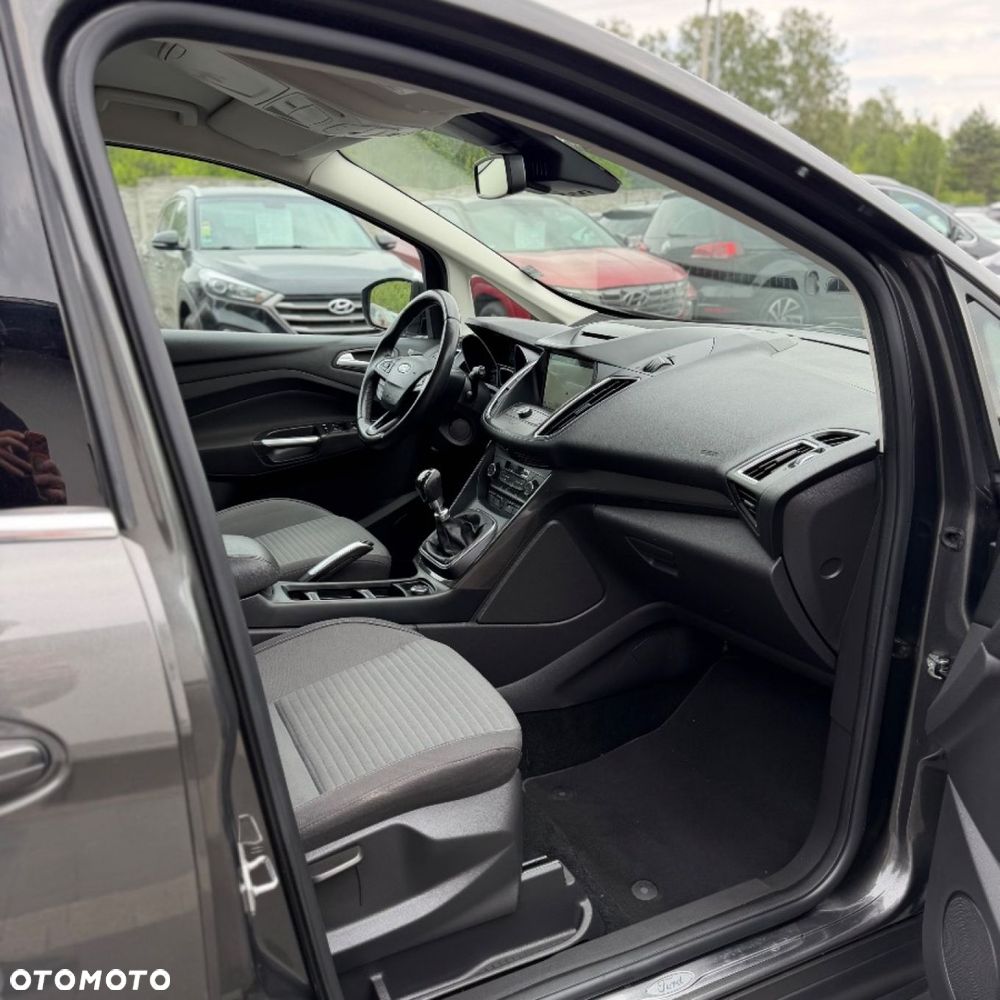 Ford Grand C-MAX - 26