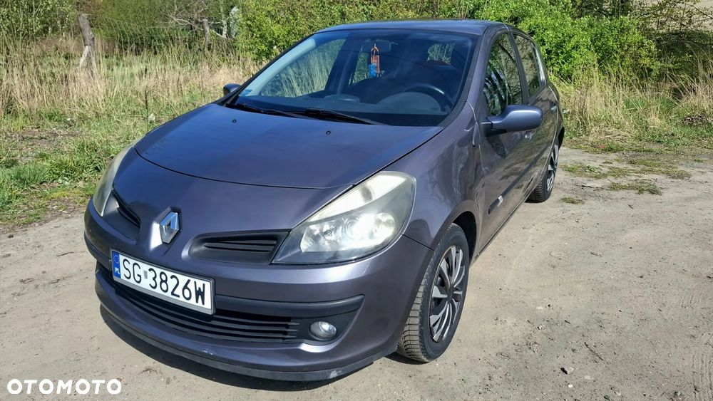 Renault Clio - 1