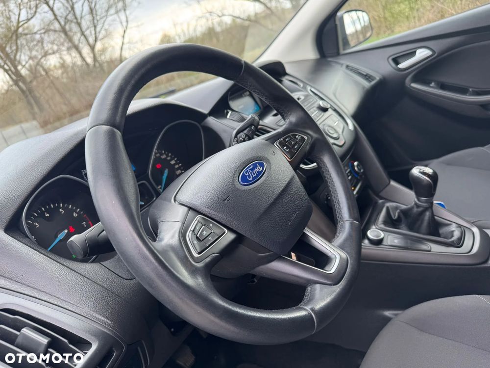 Ford Focus - 19