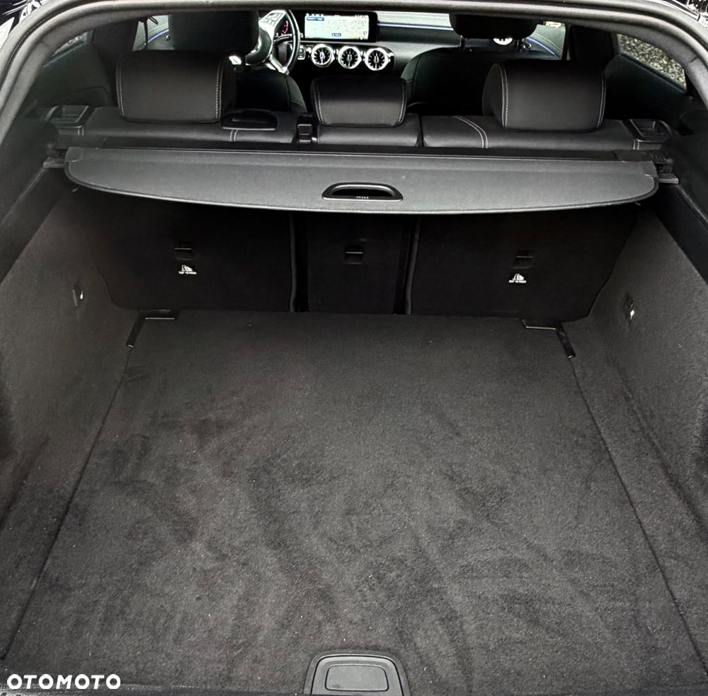 Mercedes-Benz CLA 180 d 8G-DCT Special Edition - 17
