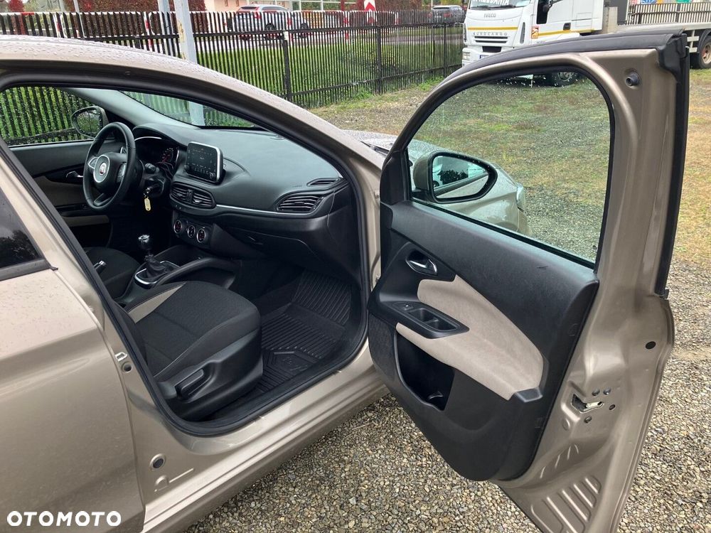 Fiat Tipo 1.4 16v Lounge EU6d - 18