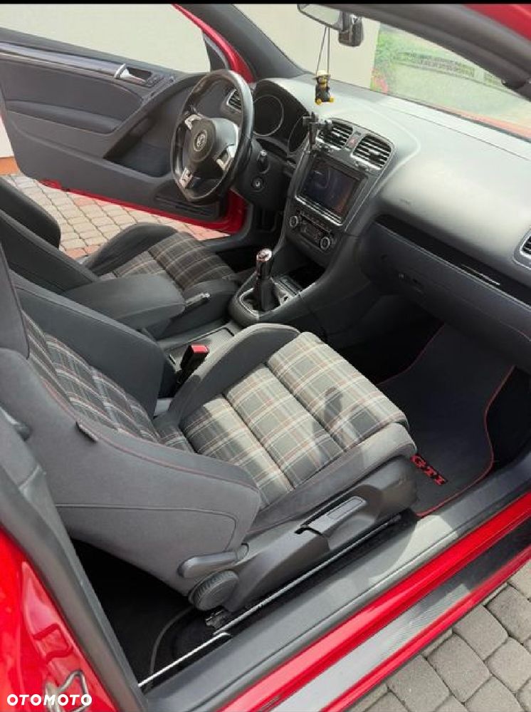 Volkswagen Golf - 9