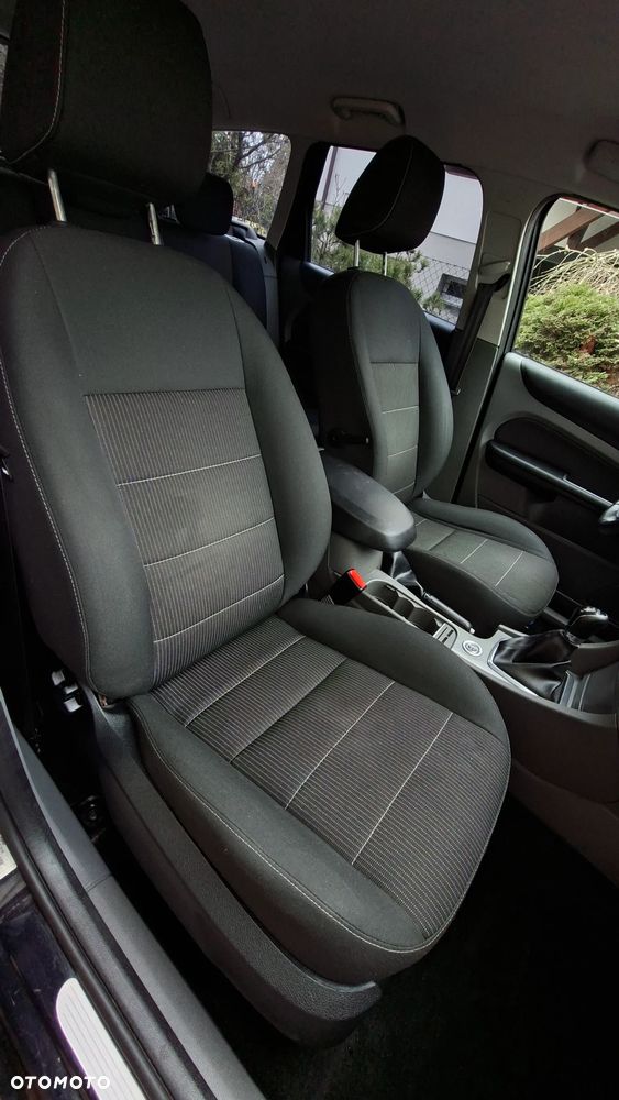 Ford Focus 2.0 16V Titanium - 20