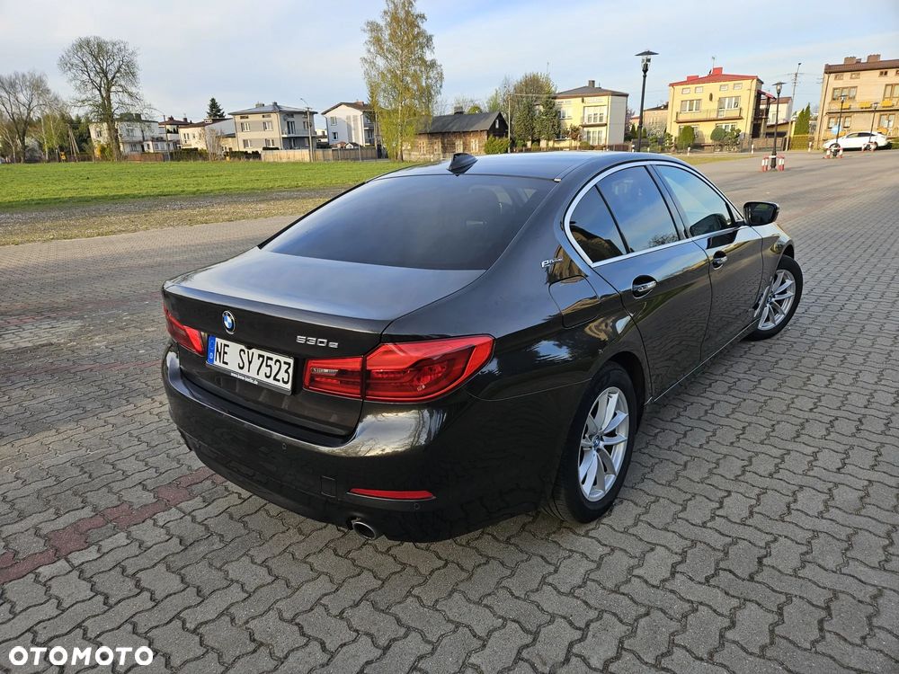 BMW Seria 5 530e iPerformance Luxury Line - 4