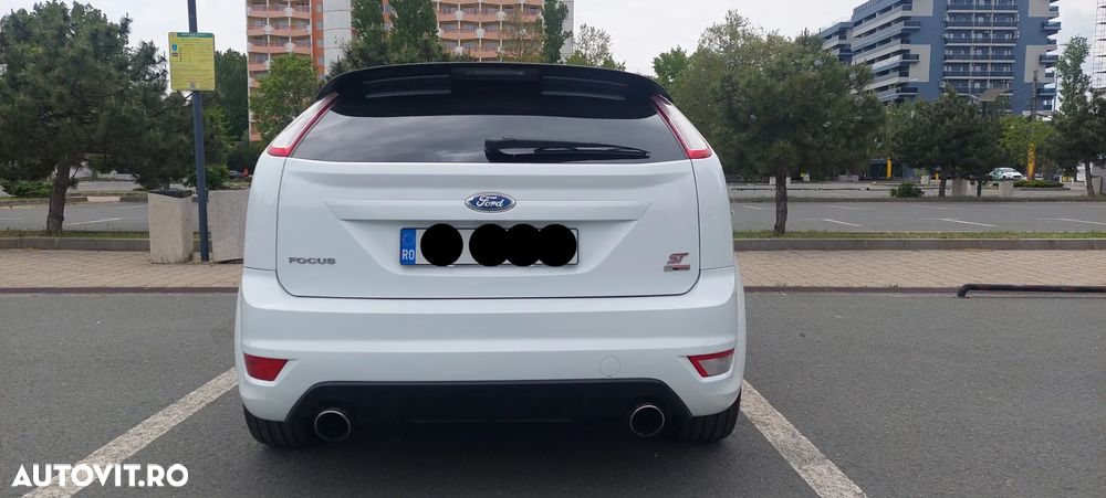 Ford Focus 2.5 ST Rally - 16