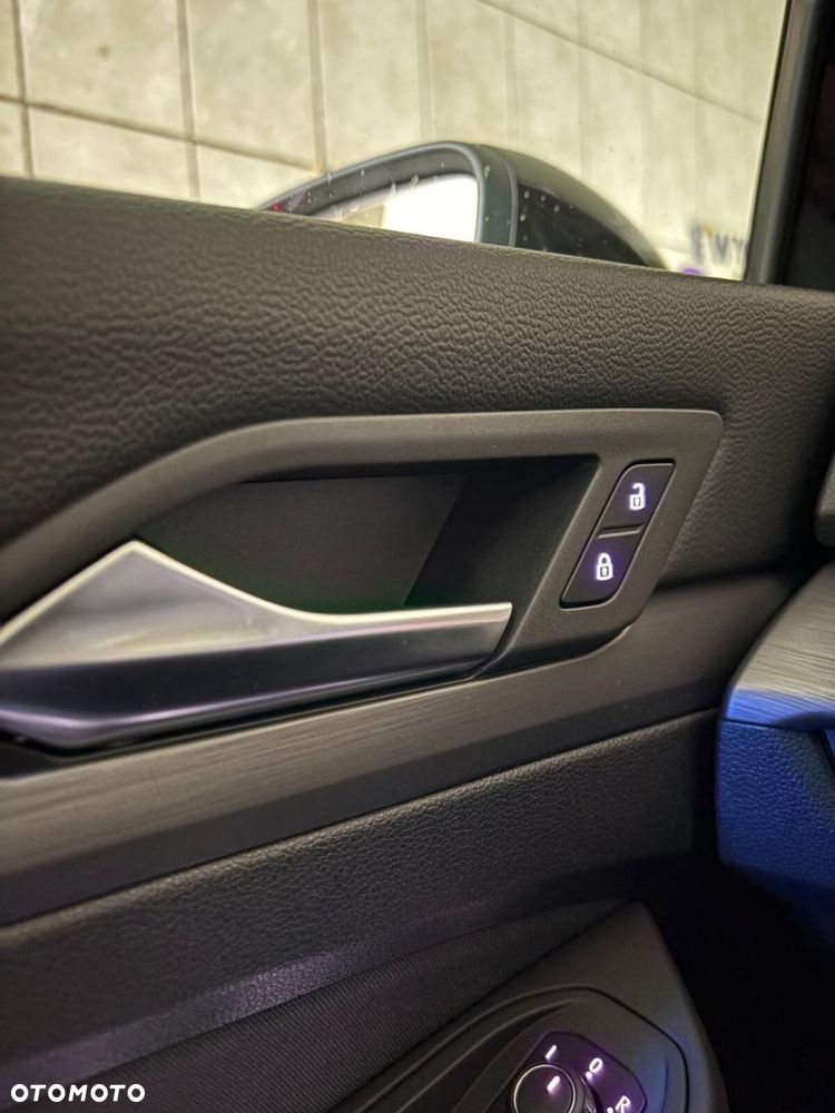 Volkswagen Golf - 10