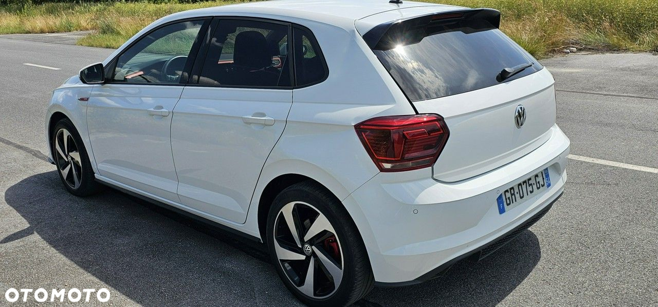 Volkswagen Polo - 4