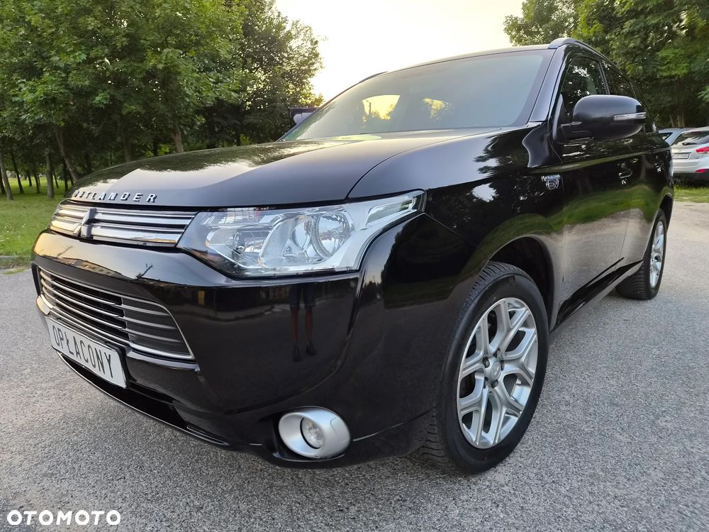 Mitsubishi Outlander 2.0 4WD Top - 11