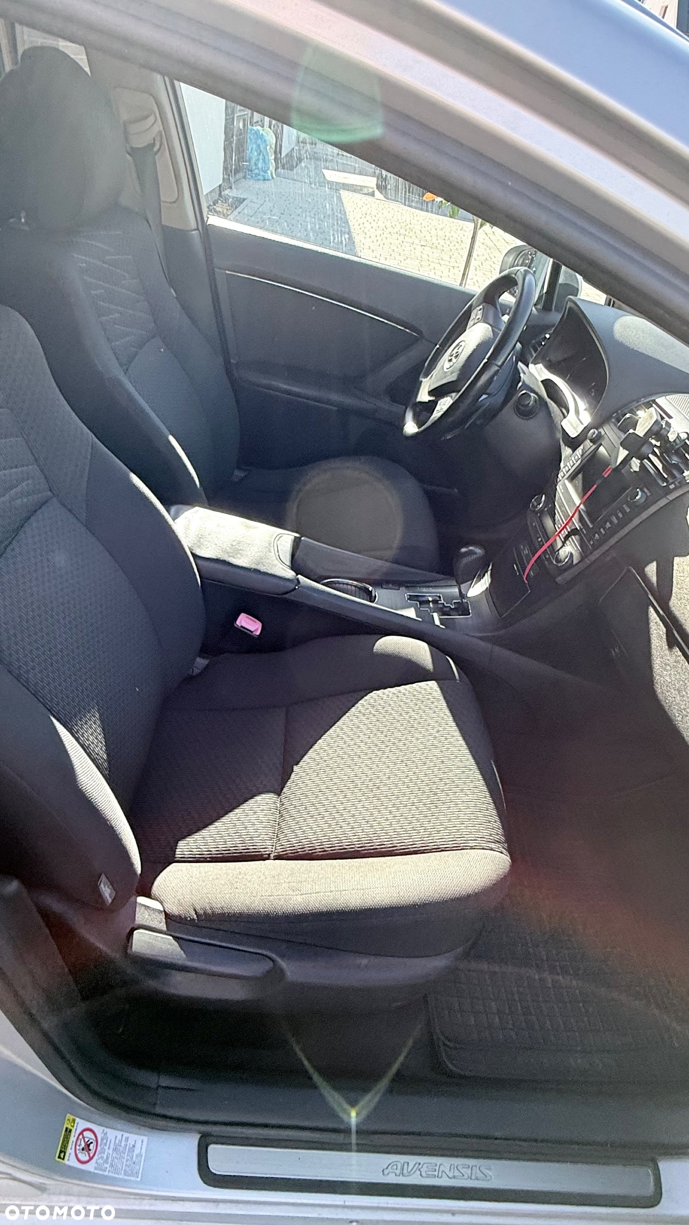 Toyota Avensis 2.2 D-CAT Style - 6
