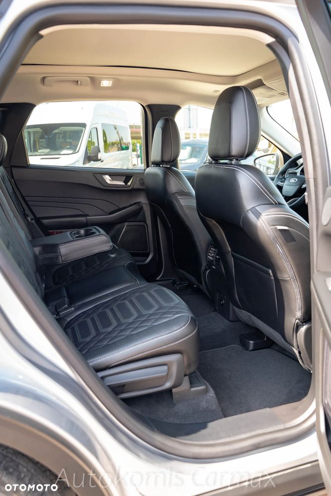 Ford Kuga 2.5 Duratec PHEV ST-LINE X - 24