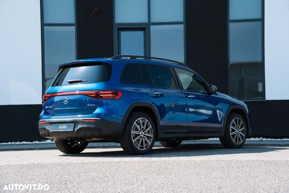 Mercedes-Benz EQB 300 4MATIC - 6