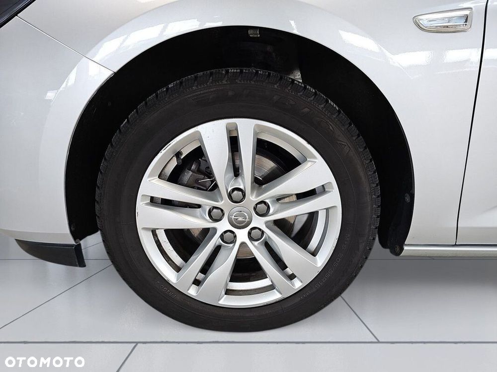 Opel Astra V 1.2 T Edition S&S - 9