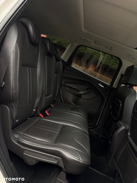 Ford Kuga 2.0 TDCi 4x4 Titanium - 35