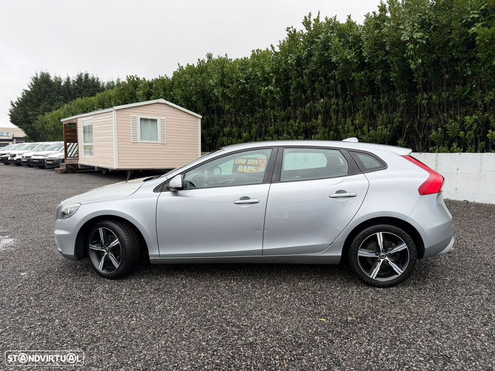 Volvo V40 2.0 D2 R-Design - 13