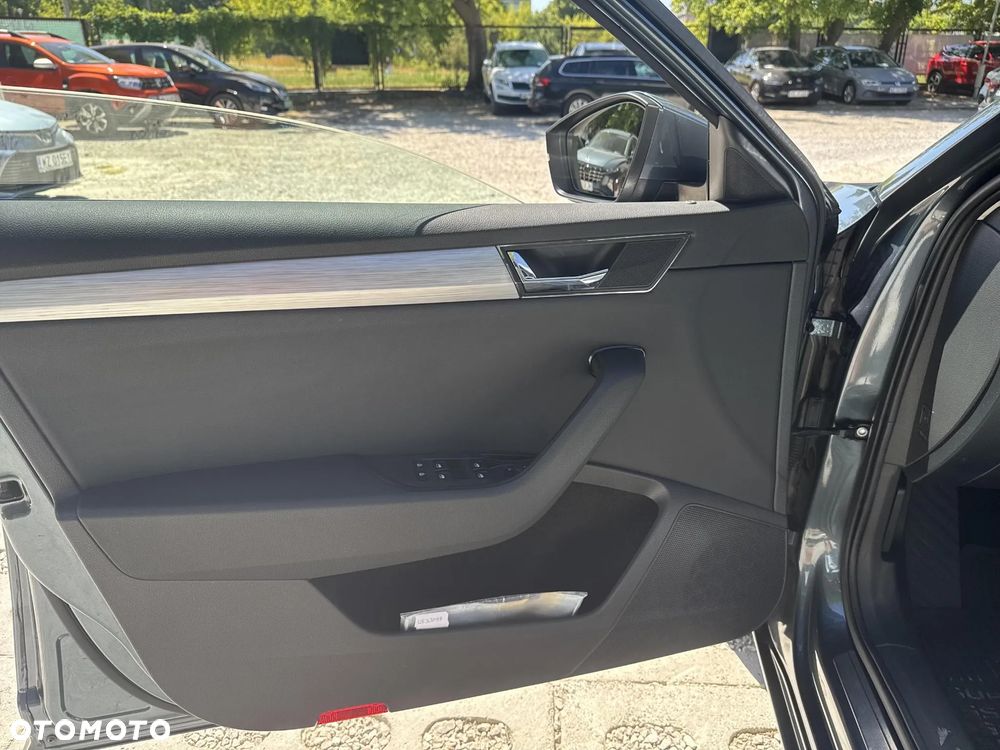 Skoda Superb 2.0 TSI Ambition DSG - 11