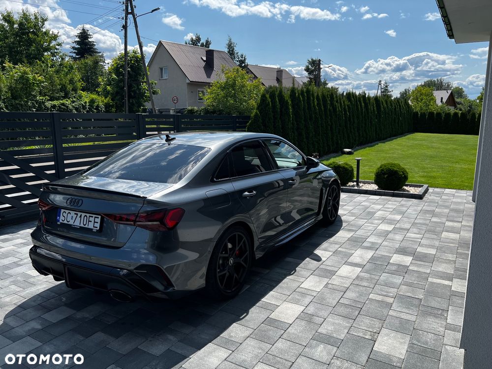 Audi RS3 Limousine - 3