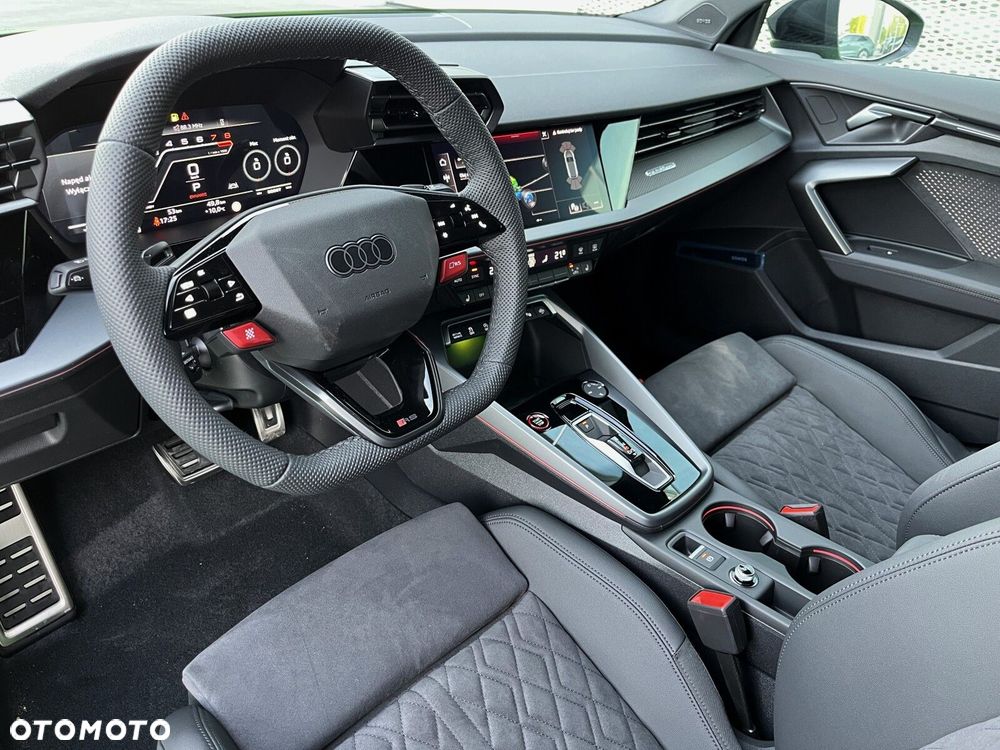 Audi RS3 Sportback - 17