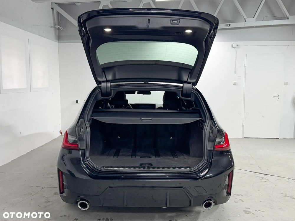 BMW Seria 3 320d xDrive Edition M Sport Shadow - 39