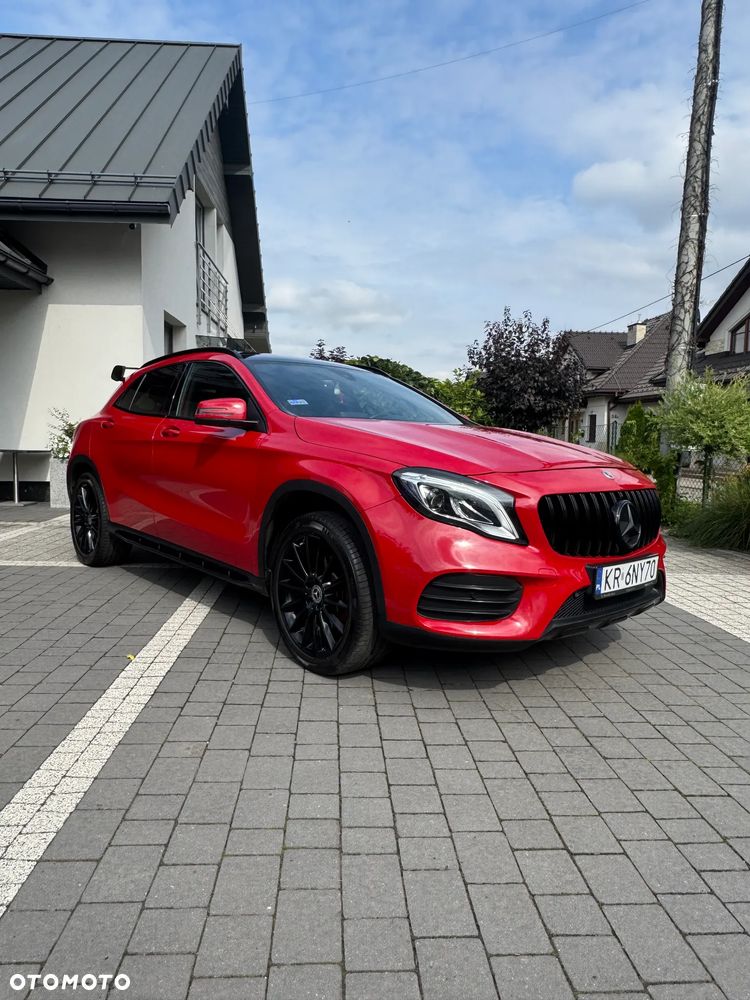 Mercedes-Benz GLA 250 4-Matic AMG Line - 3