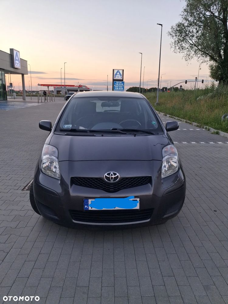 Toyota Yaris - 1