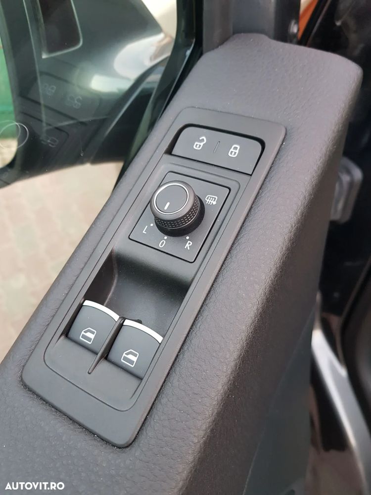 Volkswagen Multivan - 22
