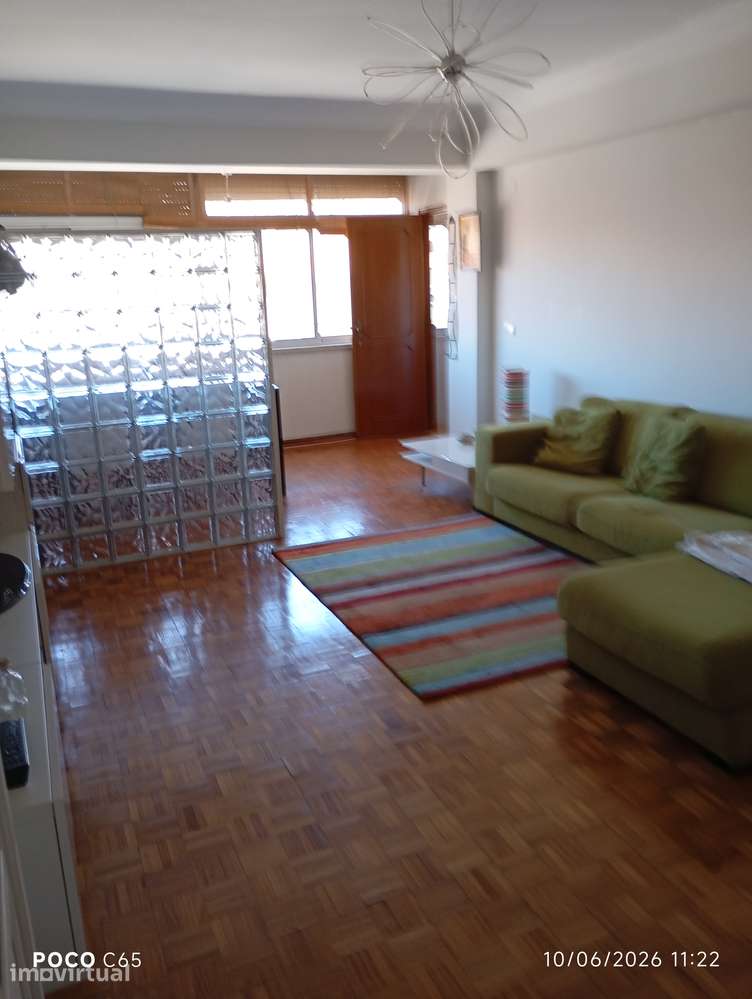 Apartamento T2  Perto do metro de Odivelas C/ cozinha equipada - Grande imagem: 5/13