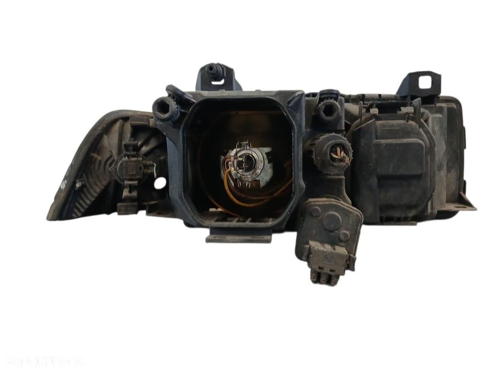 LAMPA LEWA PRZEDNIA PRZÓD KIERUNKOWSKAZ BMW E36 LAMPA LEWY PRZÓD E36 - 2