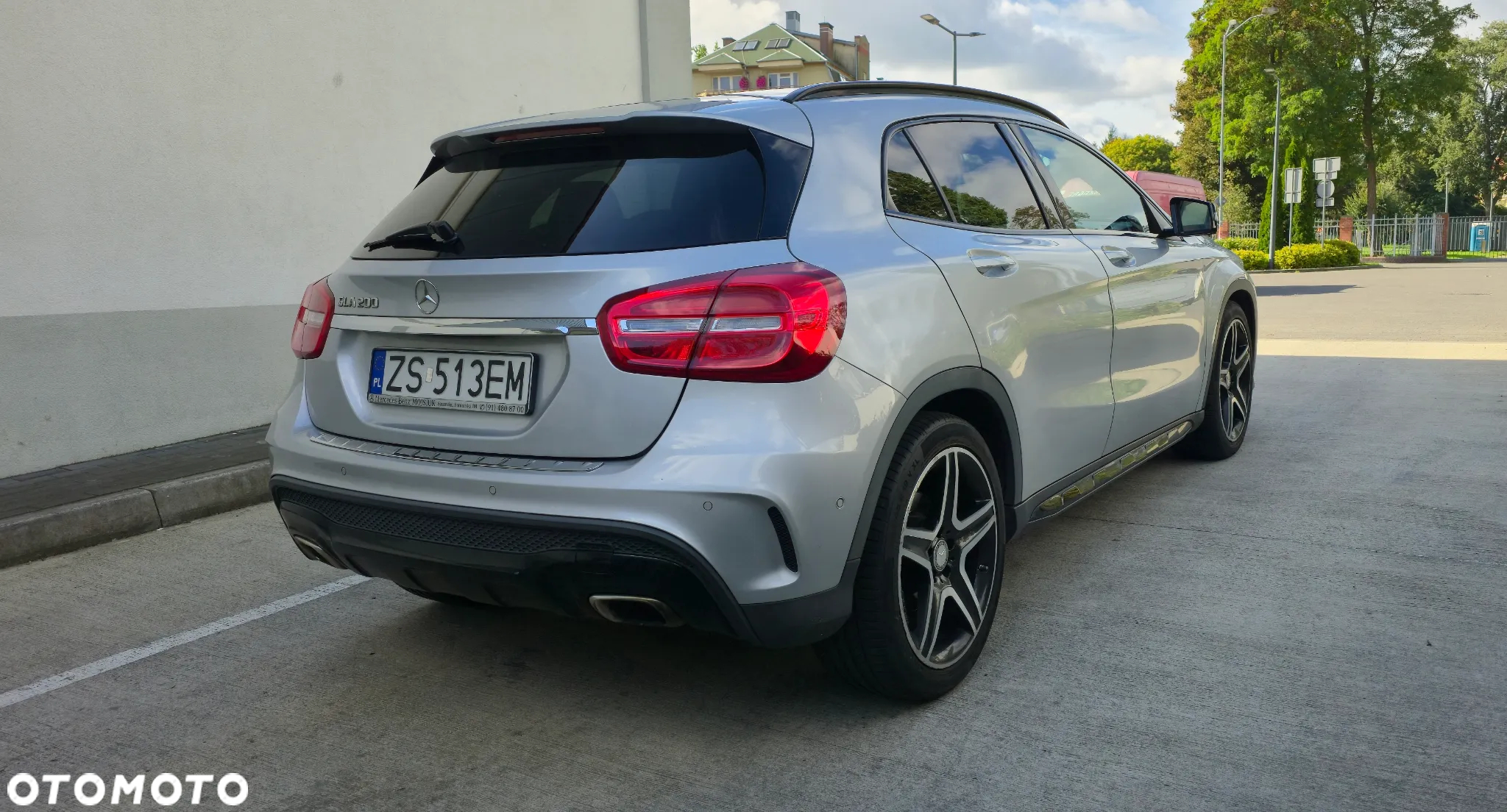 Mercedes-Benz GLA - 2