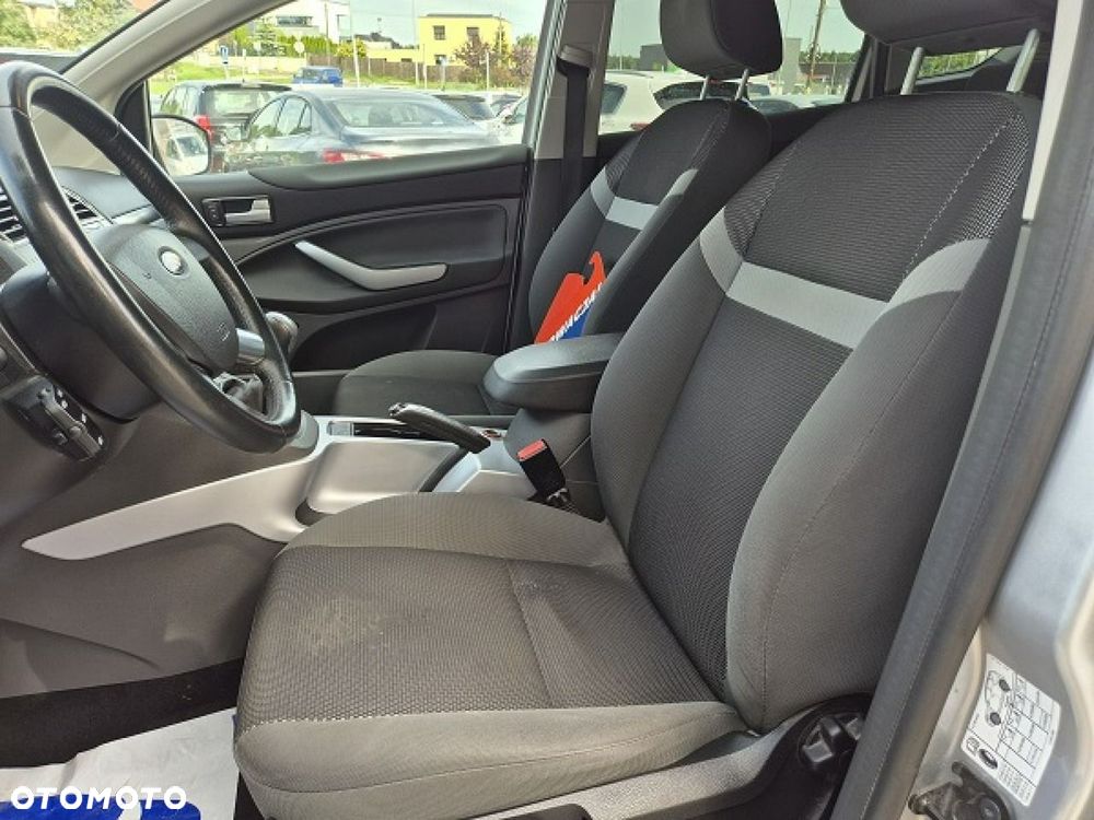 Ford Kuga - 22
