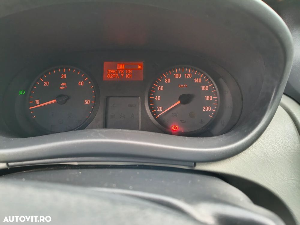 Opel Vivaro - 14