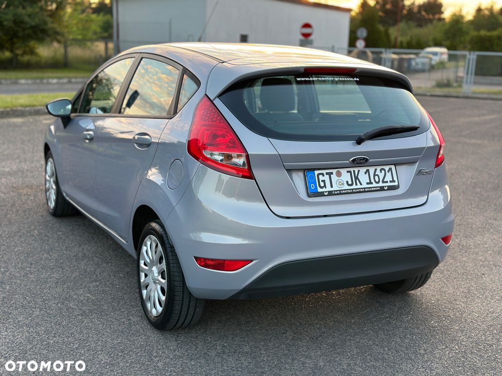 Ford Fiesta 1.25 Trend - 12