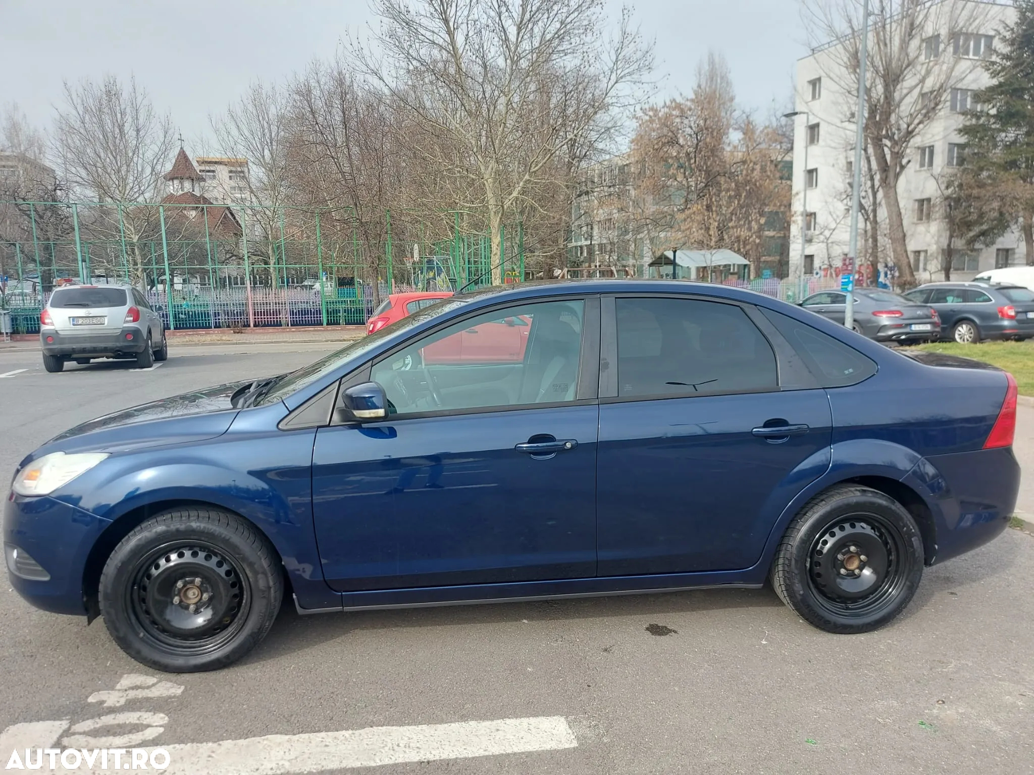 Ford Focus 1.6i Trend - 3