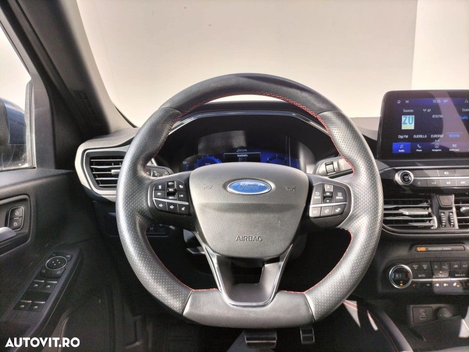 Ford Kuga - 17