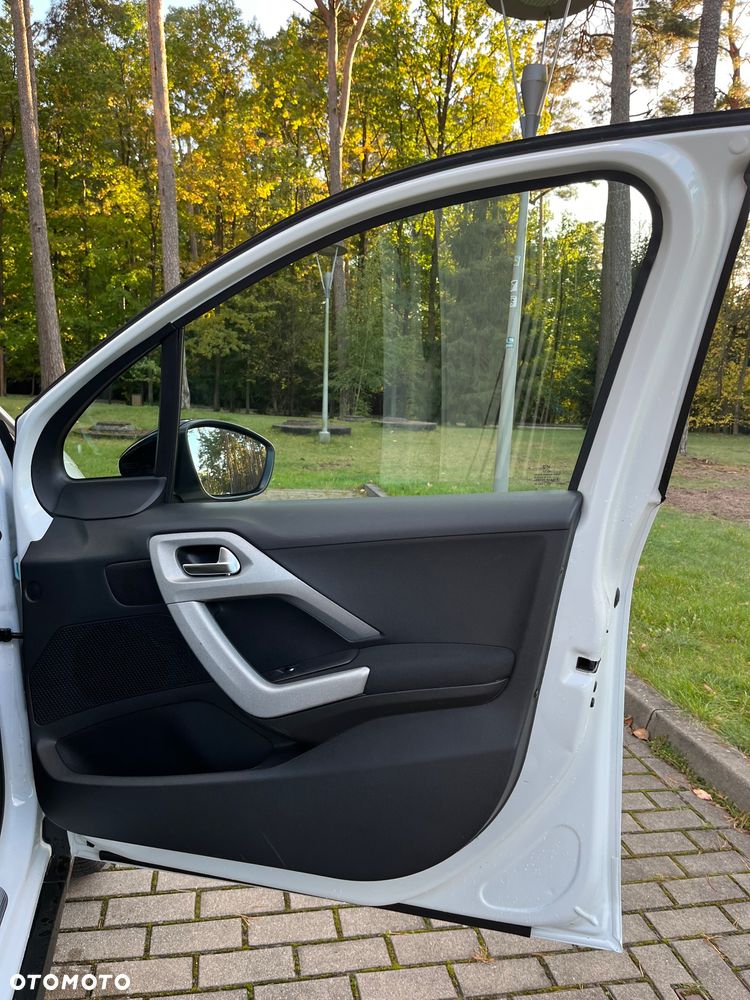 Peugeot 2008 PureTech 110 Stop&Start Urban Move - 17