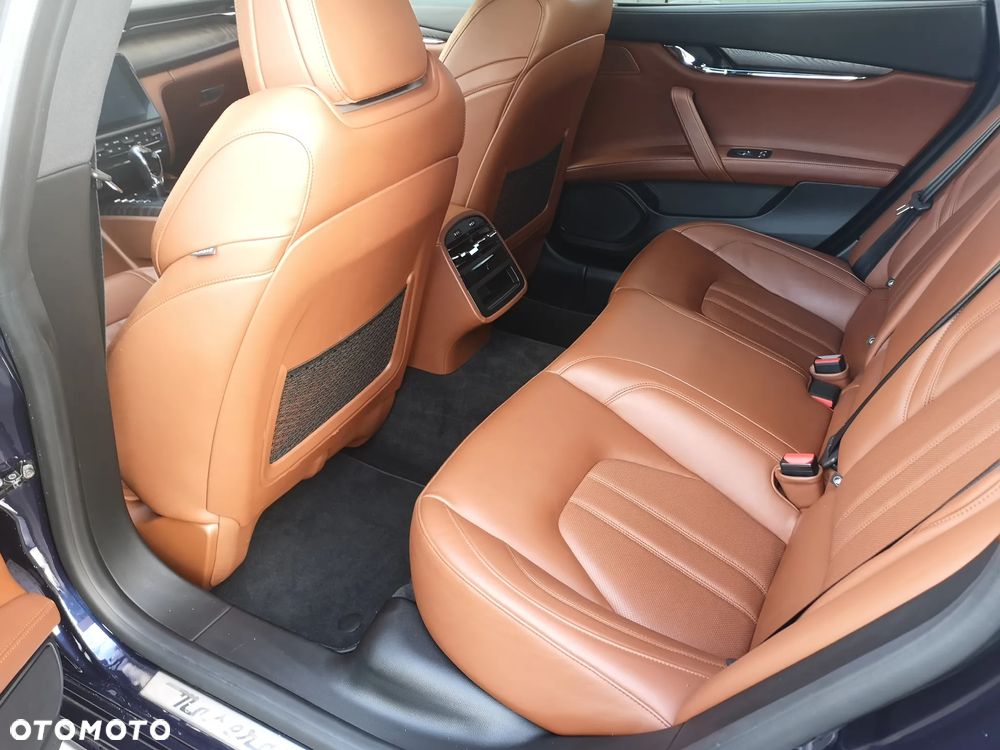 Maserati Quattroporte Q4 GranSport - 26