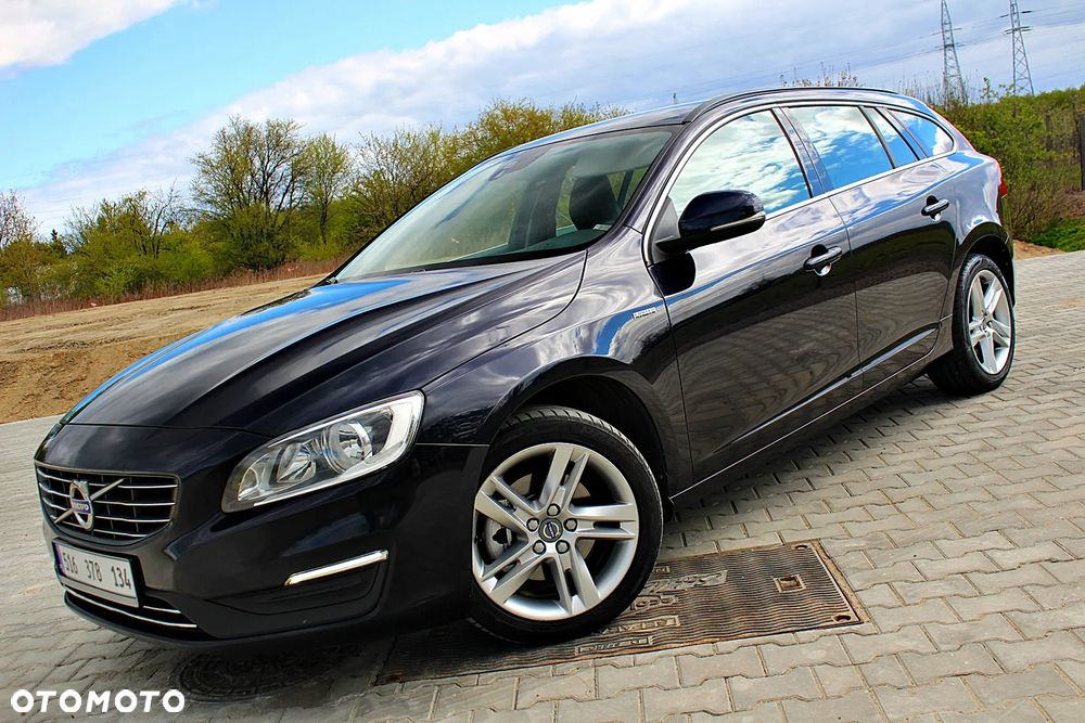 Volvo V60 D2 Geartronic Momentum - 32