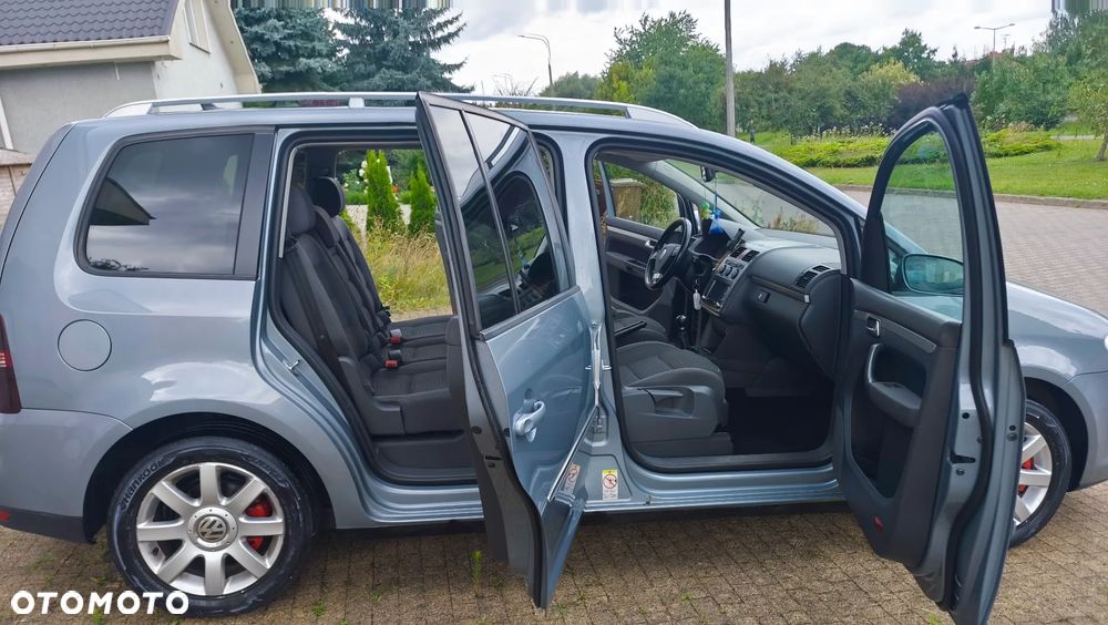 Volkswagen Touran 2.0 TDI R-Line Edition - 32