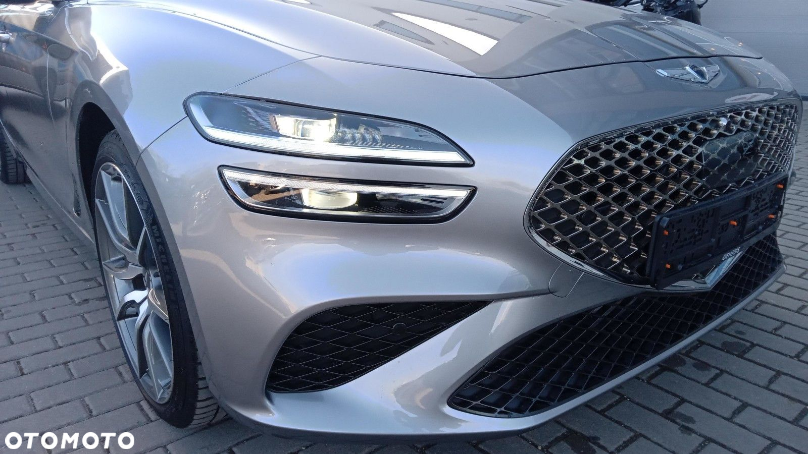 Genesis G70 - 28