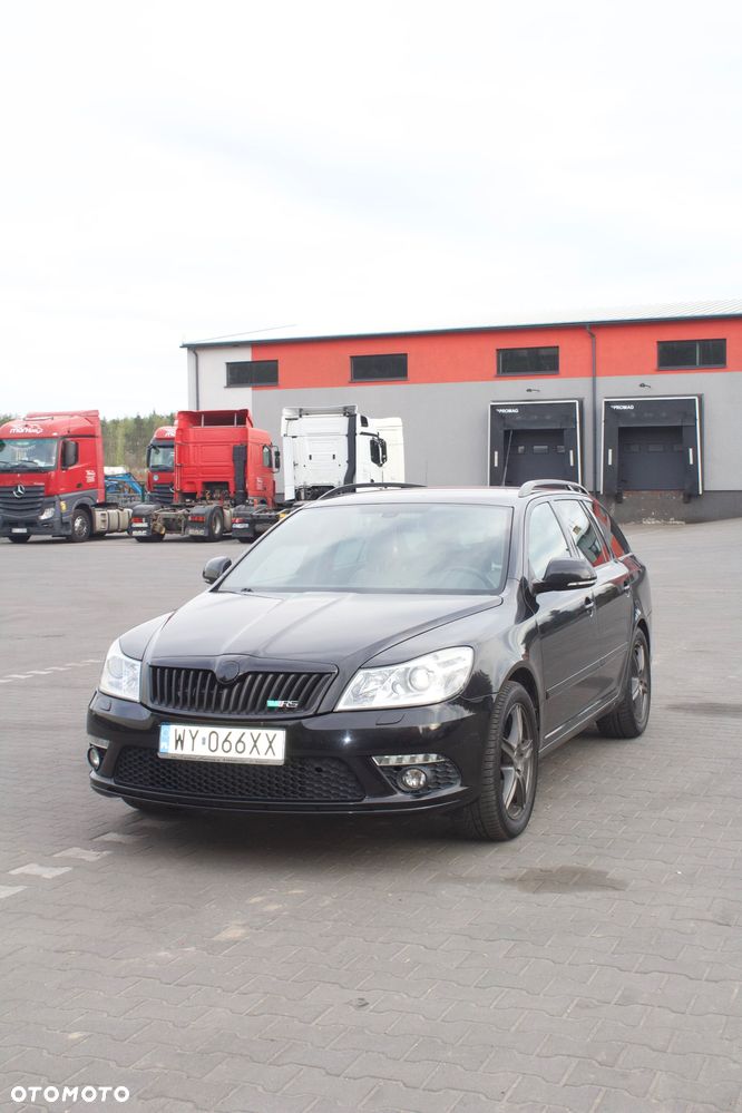 Skoda Octavia 2.0 TDI CR DPF RS - 4