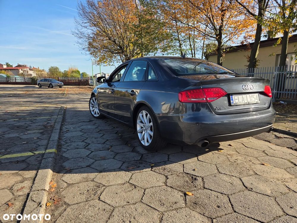 Audi A4 Limousine - 38