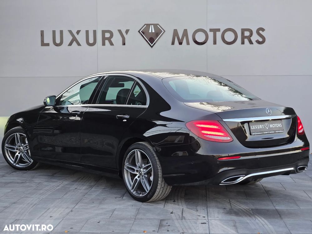 Mercedes-Benz E 220 d 4Matic 9G-TRONIC AMG Line - 4